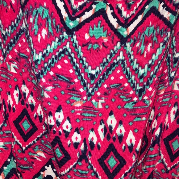Patterned Romper - Picture 2 of 3